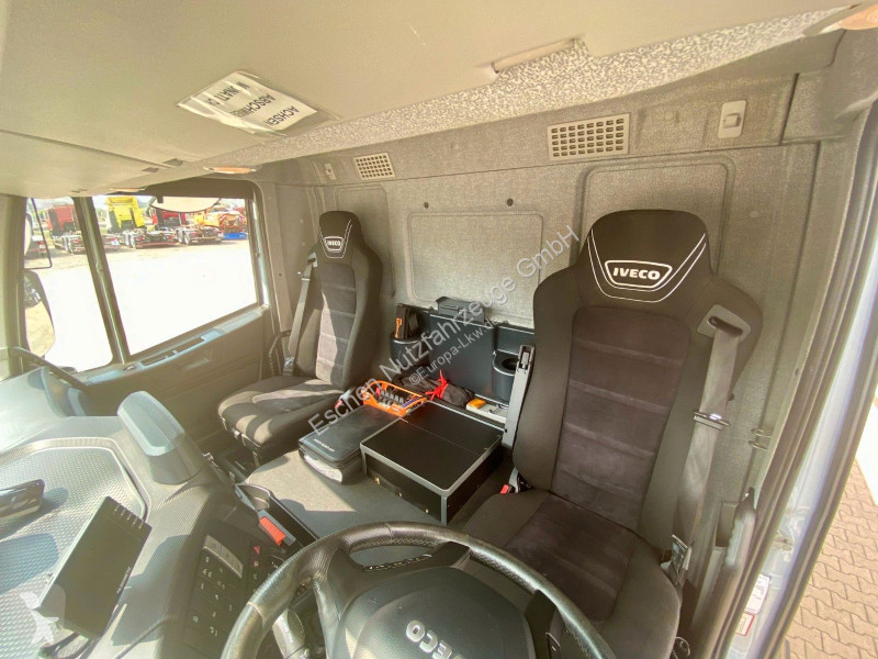 شاحنة Iveco AD320S46 8x2| MKG 26,40m...