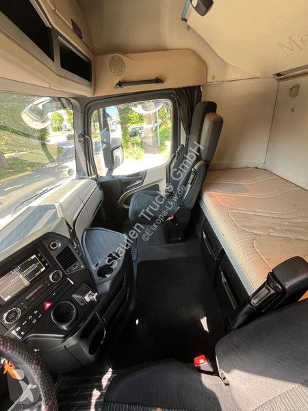 شاحنة Mercedes 1842 4-ACHS ZUG SCHMITZ KOFFER...