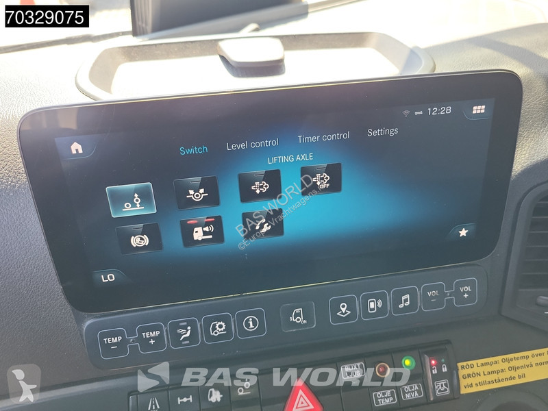 شاحنة Mercedes 2533 6X2 LOW Mileage! Lifting...