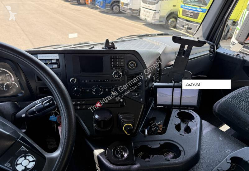 شاحنة Mercedes 3243