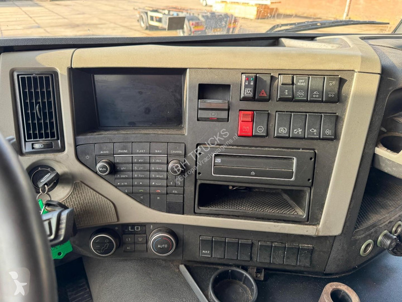 Vrachtwagen Volvo 460 8X2 EURO 6 + 24.000...