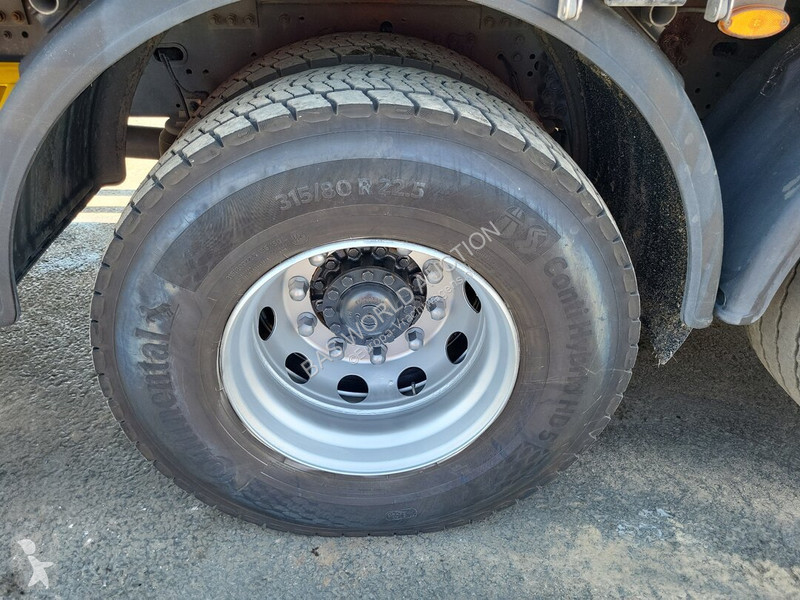 Iveco X-Way X-Way 570 truck