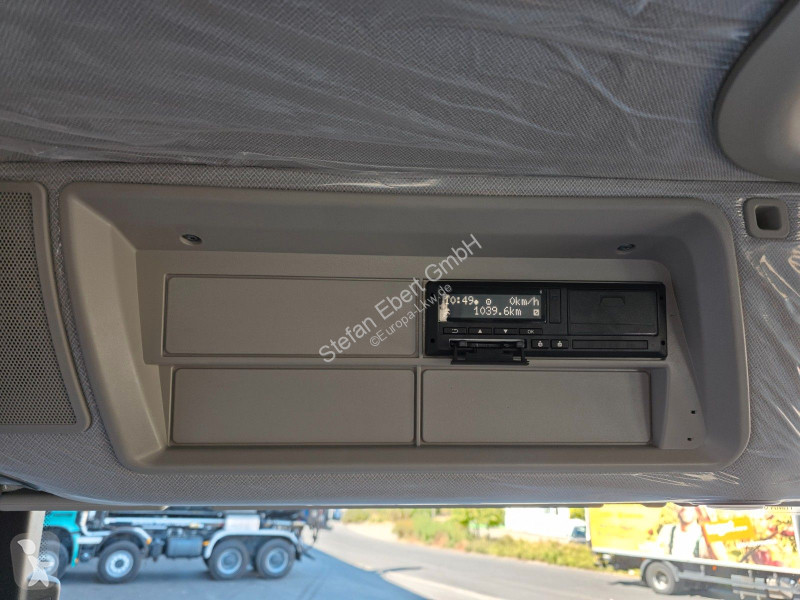 شاحنة Iveco XWay AD320X46BZ OFF 8x4 Hiab...