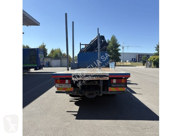 Vrachtwagen Mercedes 3340