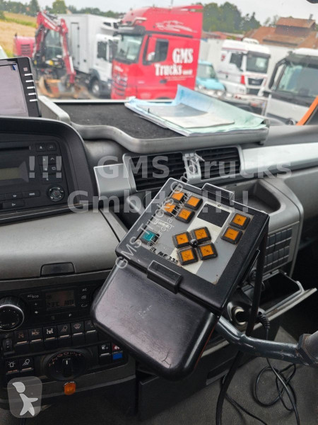 Camion MAN TGS / 4X4 ALLRAD / Meiller / Kran FUNK