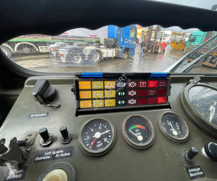 Camión MAN KAT 8x8 V8 Deutz Engine Open Box...