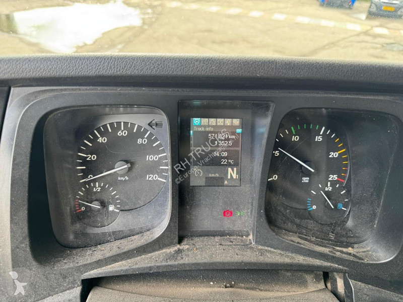 Mercedes 3251 8X4 EURO 6 + HMF 2620K-RC +...