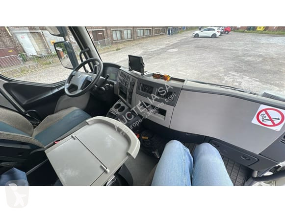 Camión Volvo FLB3C