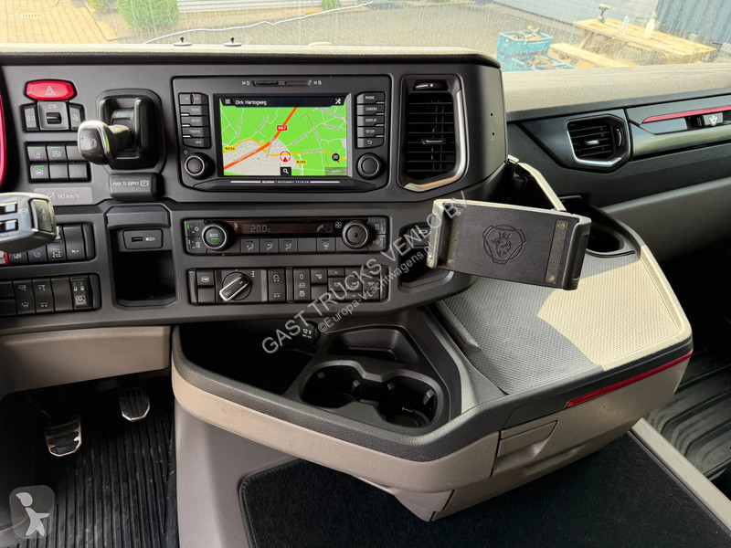 Camión Scania 650 V8 6x2*4 etarder Full Air...