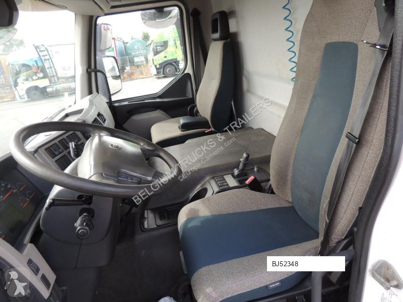 Camión Volvo FE 280 6x2 Frigo + LBW (2 x)
