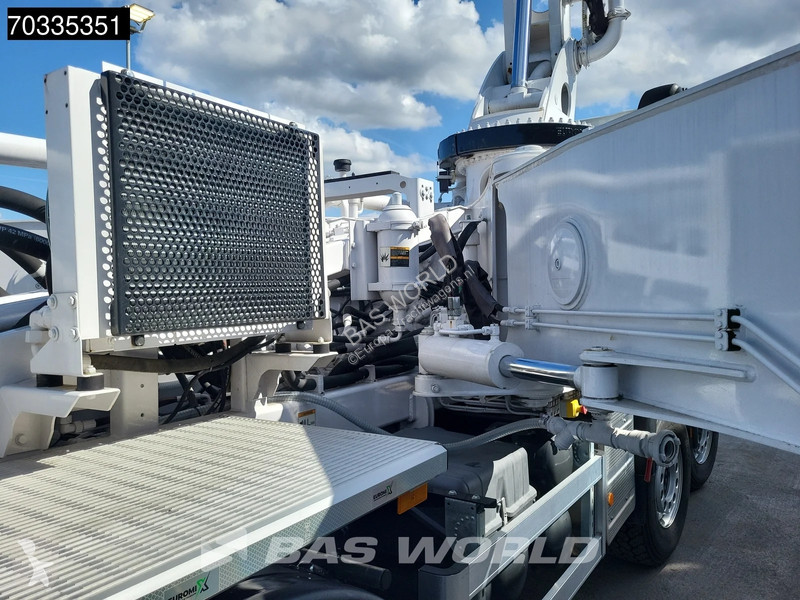 Camión Mercedes 4542 8X4 47 mtrs SWAN TSP 47-5...
