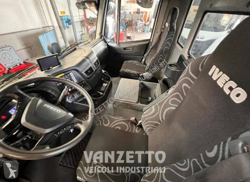 Kamion Iveco AD 320 S 36
