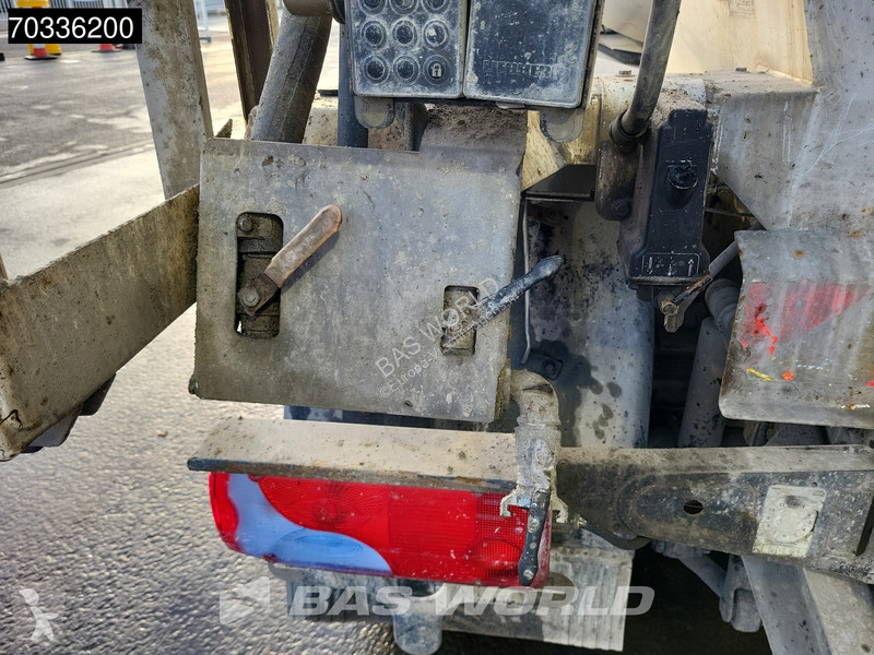 Camión MAN 32.420  8X4 Liebherr 9m3 Mixer Full...
