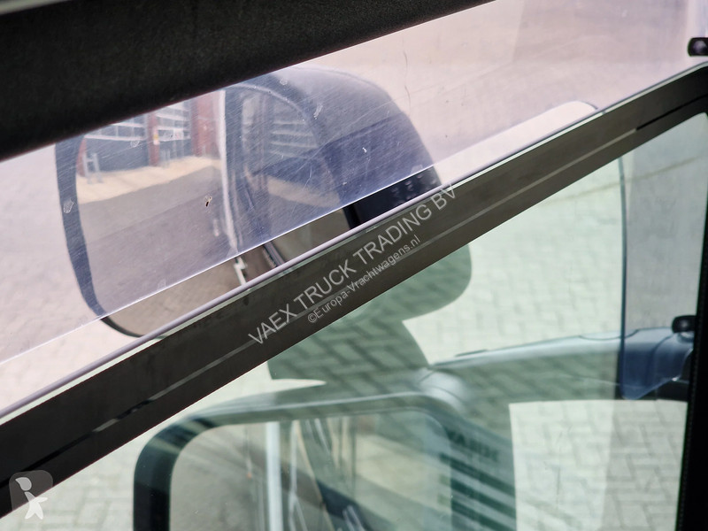 Camion Scania 320 4x2 - Bussbygg box - Full air...