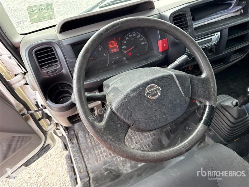 Camion  PNT205 NHD 18.1 m on Nissan Cabstar...