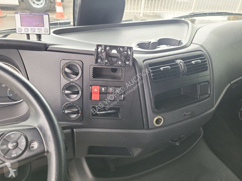 Lastbil Mercedes 1323