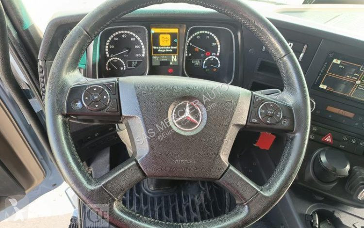Cap tractor Mercedes