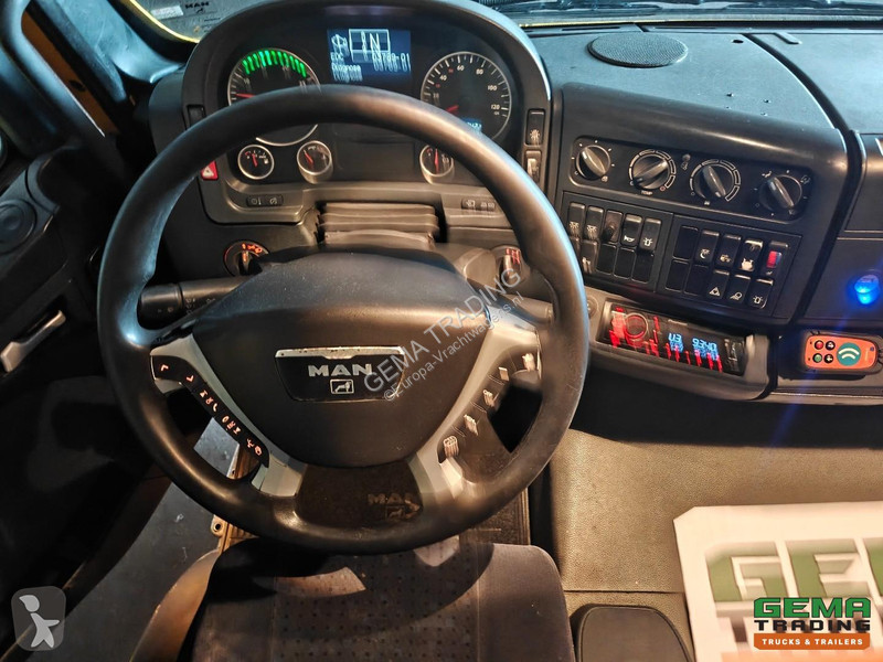 Camião MAN 12.240 4X2 BL Double Cab (6-person)...