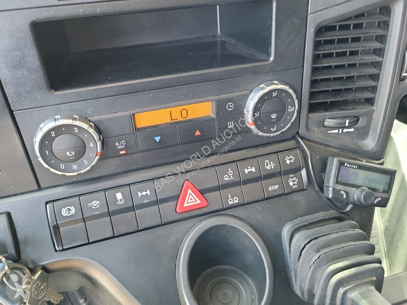 Camião Mercedes 2636