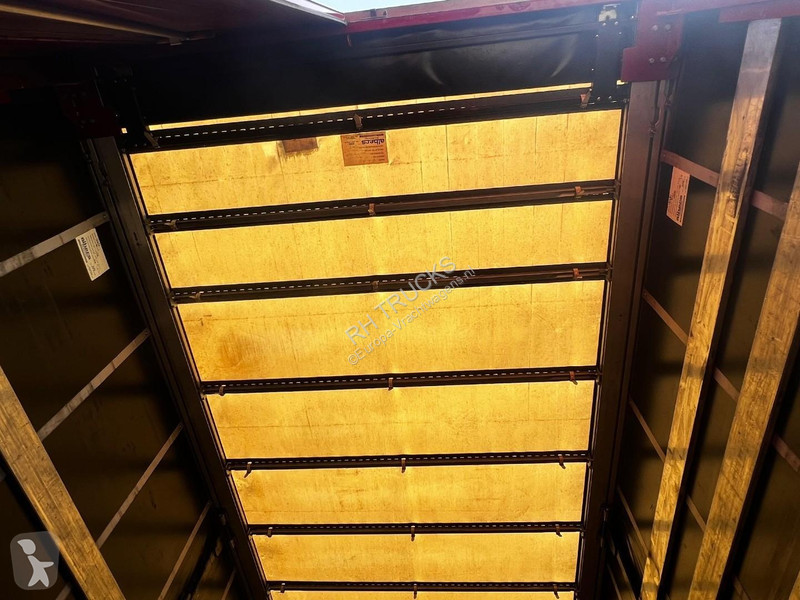 Грузовик DAF 6X2 EURO 6 + SLIDING ROOF + 2 AXLE...