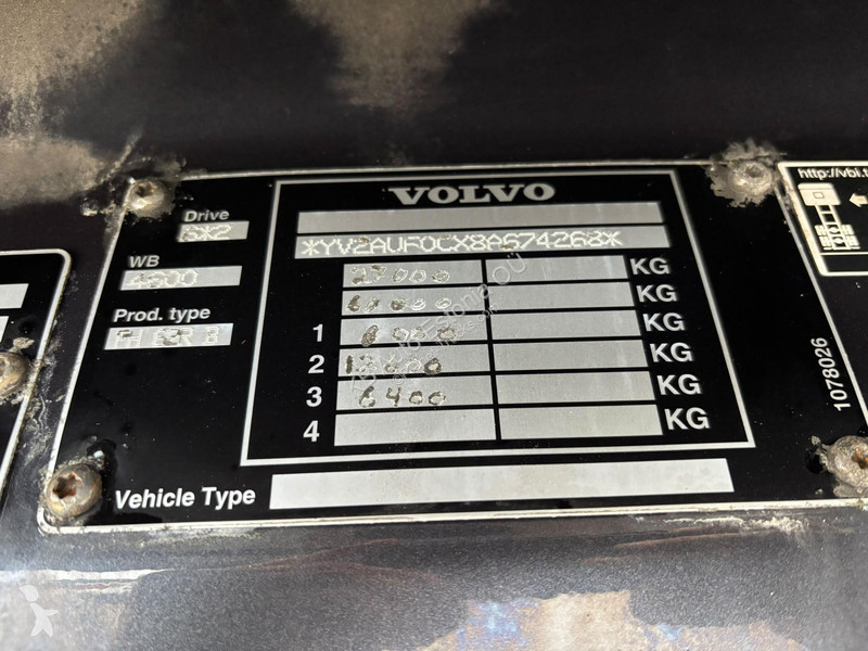 Camión Volvo 580 6x2 FOR SALE AS CHASSIS /...