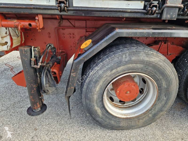 Iveco 260E31 truck