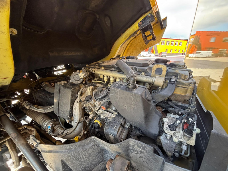 Грузовик Mercedes 1218 4x2