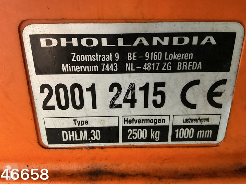 Teherautó MAN 26.330 6x2 met DHollandia laadklep