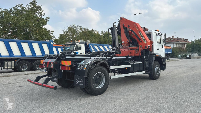 MAN LE280B 4x4 truck