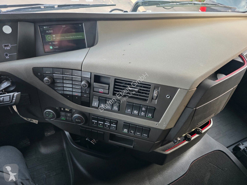 Lastbil Volvo 500 6x2 Heckkran MKG HLK 531 HP...
