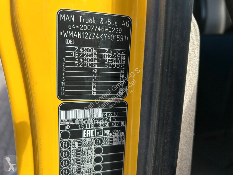 MAN 8.250 TGL truck
