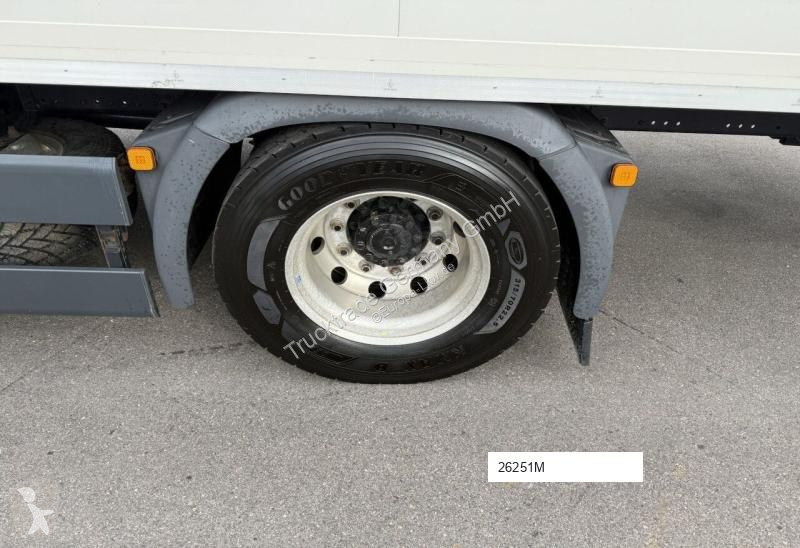 MAN TGS 18.400 4x2 Koffer AHK truck