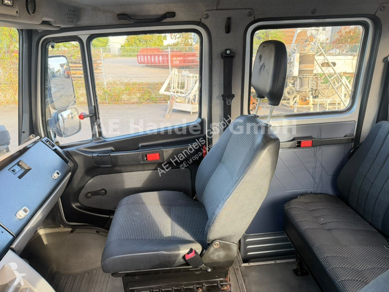 Teherautó Mercedes 816D BB DoKA 13m3...
