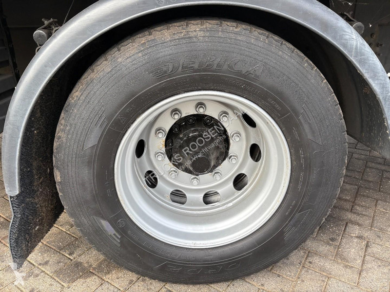 Lastbil Scania P 280 + DHOANDIA OADIFT 2500 KG...