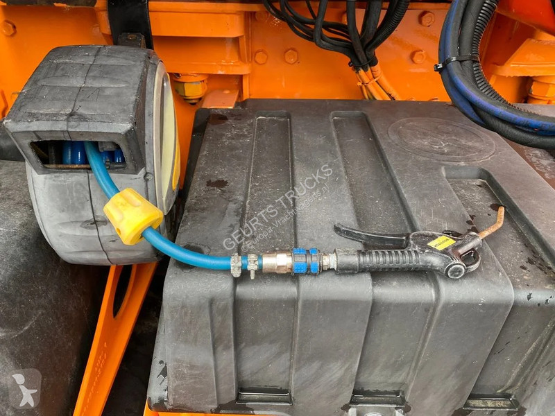Kamion MAN 35.480 8X4 TRIDEM + 20 TON HAAKARM +...
