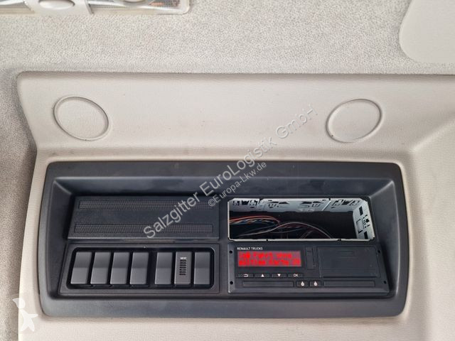 Lastbil Renault D wide / Ladebordwand / Getränke
