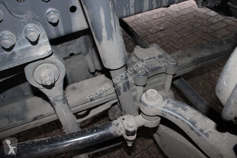 Kamion Mercedes 1927 + EURO 6 + LIFT