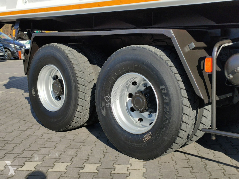 Kamion Renault 26.370 6x4 Mocny HDS FASSI F110