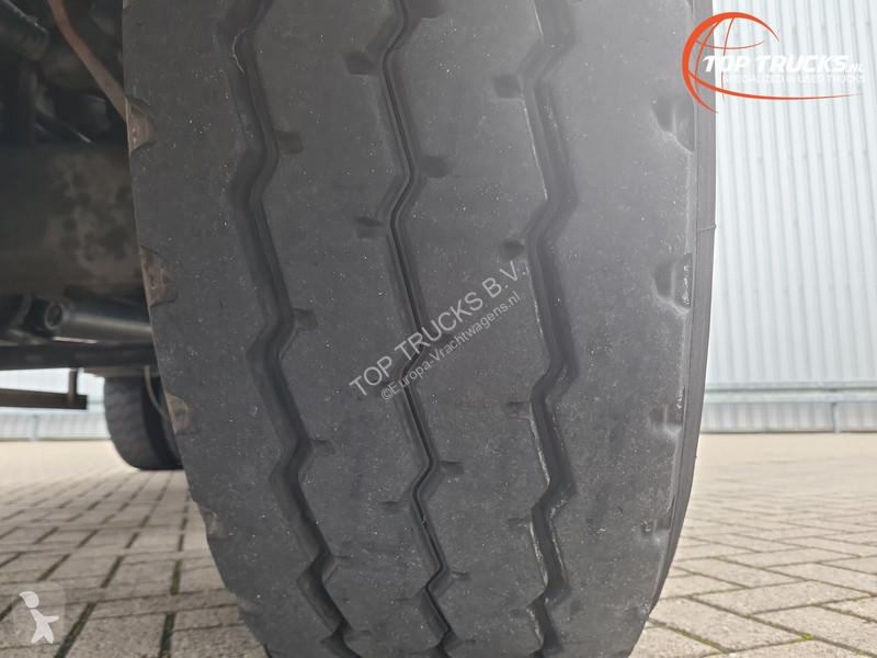 Vrachtwagen Volvo 420 6x6 - 26,50 mtr Terex...