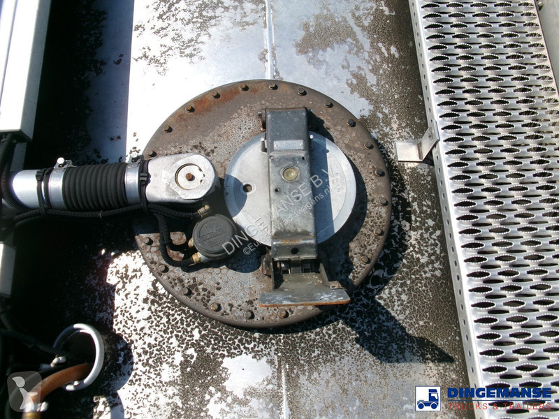 Camion Renault 310 6x2 fuel tank 19 m3 / 5 comp...