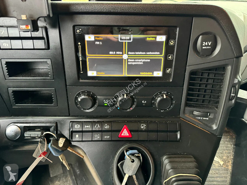 Kamion Mercedes 1927 4X2 4 UNITS EURO 6...