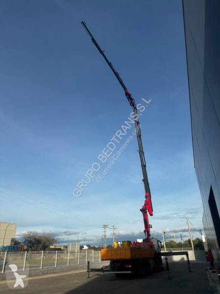 Kamion Renault Con pluma
