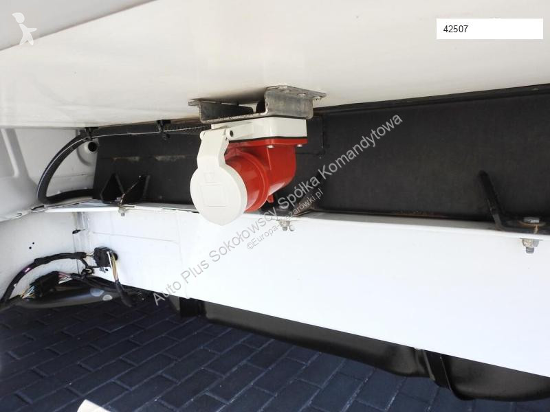 Autoutilitară Ford TRANSIT CHŁODNIA KONTENER...
