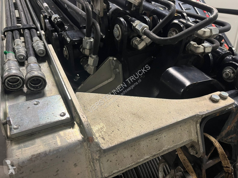 Kamion Volvo 8x2-6 / FASSI F1650 / JIB + WINCH...