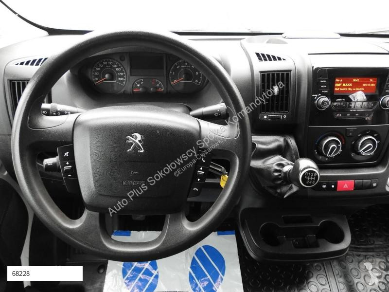 Véhicule utilitaire Peugeot BOXER SKRZYNIA...