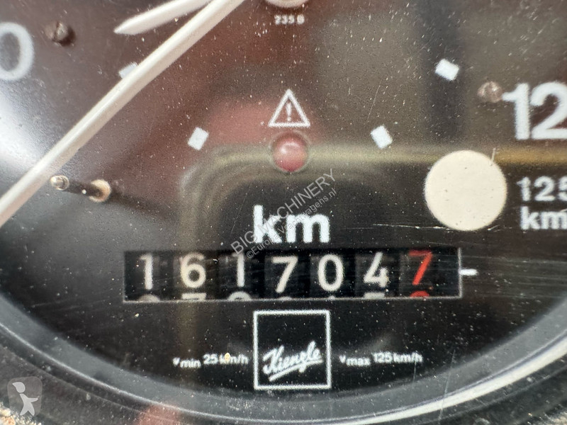 Lastbil Mercedes 424