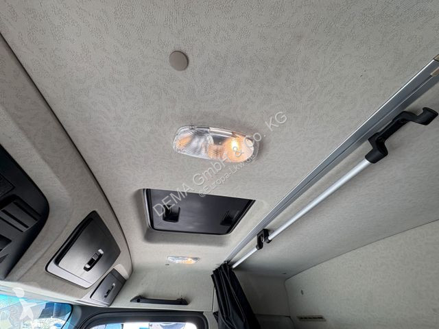 Camião Mercedes...
