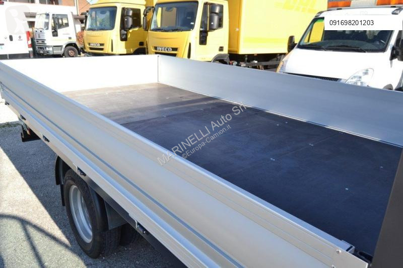 Veicolo commerciale Iveco 35C13