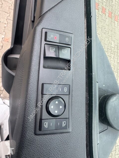 Camion Mercedes 18-46