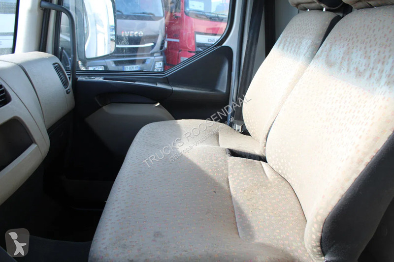 Vrachtwagen Renault 220 + manual